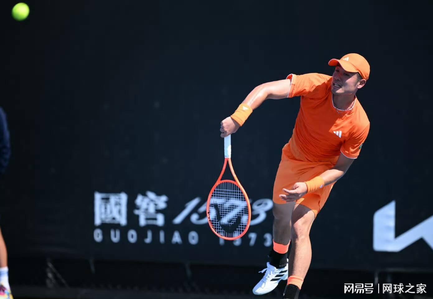 吴易昺迎开门红，感冒后又透露腿伤，调侃只记得下轮对手脱发严重