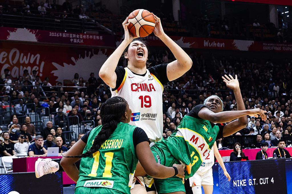 开云体育app-谁给张子宇传球？功勋后卫给出了答案，老帅临时征召收获大效果